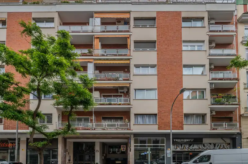 Außenansicht von Wohnung zum Verkauf in Madrid mit Heizung, Terrasse und Möbliert
