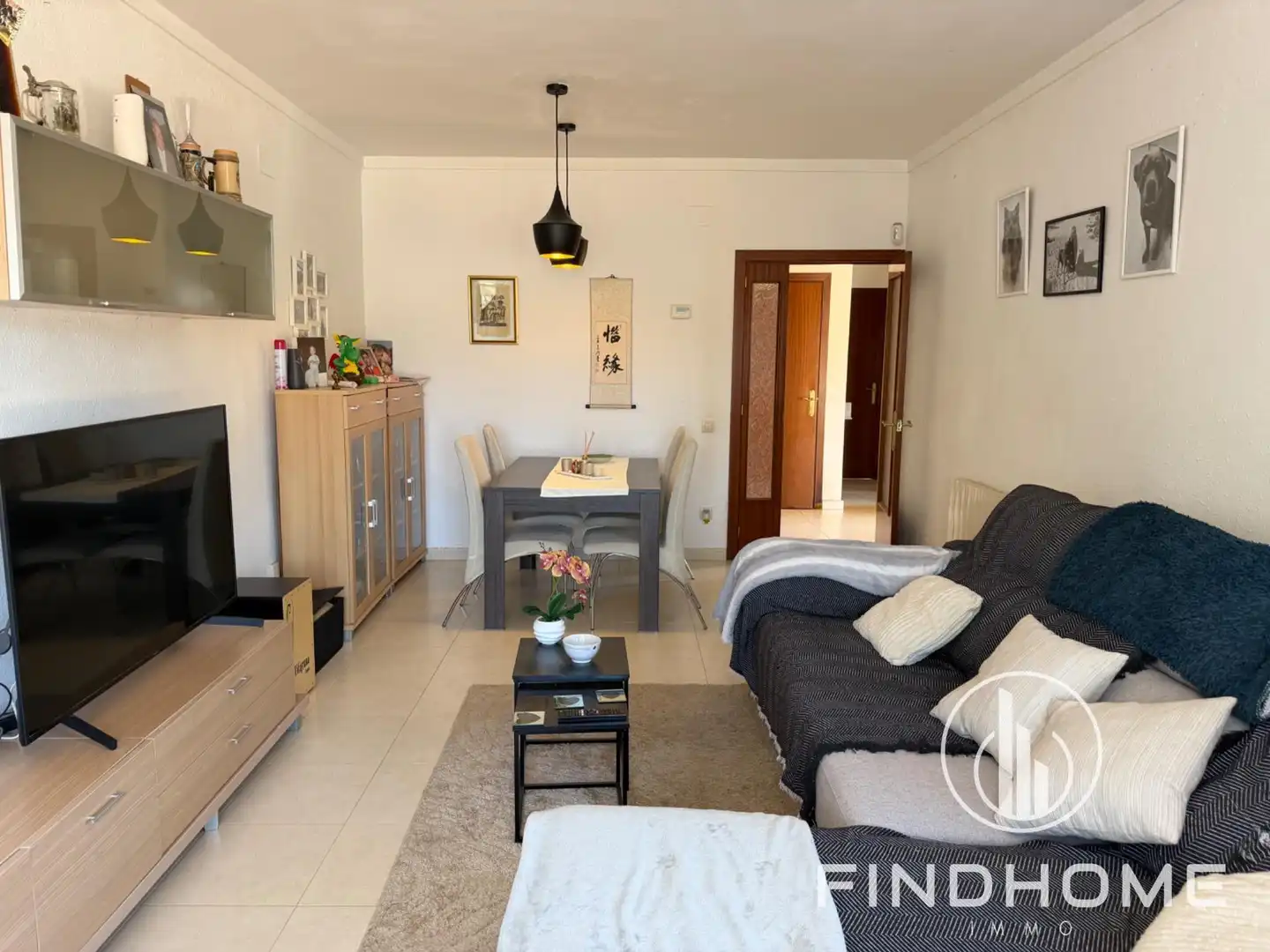 Sala d'estar de Casa adosada en venda en Avinyonet de Puigventós amb Aire condicionat, Calefacció i Jardí privat