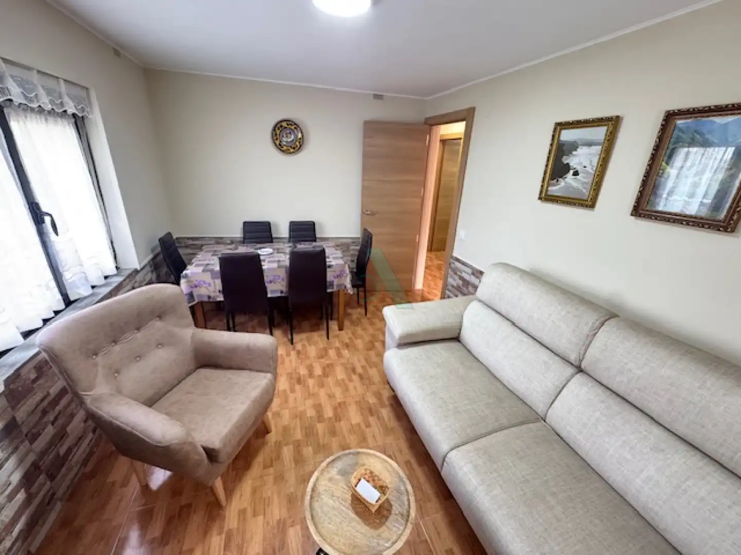 Sala d'estar de Casa o xalet en venda en Llanes amb Jardí privat