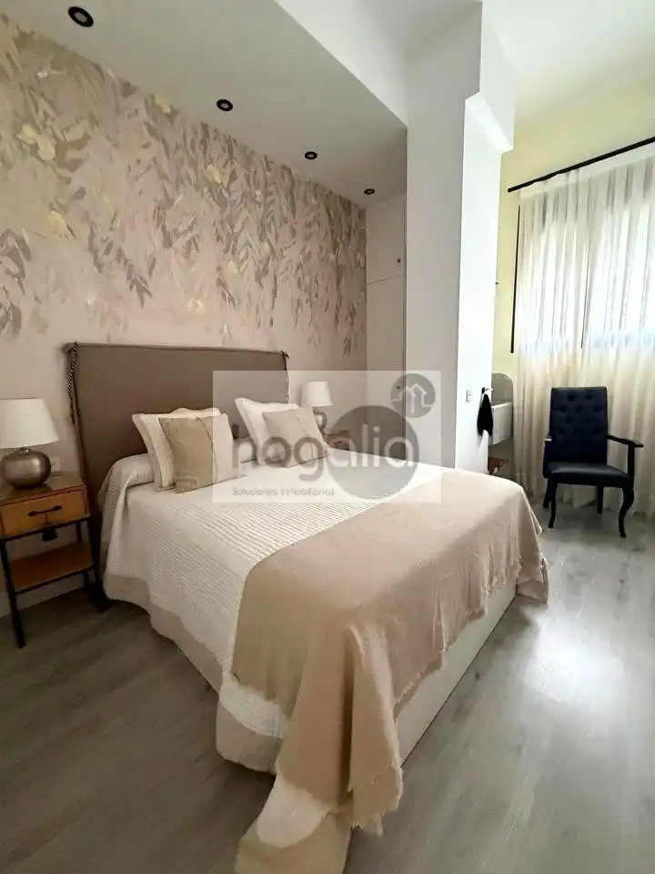 Habitación de Planta baja de alquiler en Sevilla con Aire acondicionado y Amueblado
