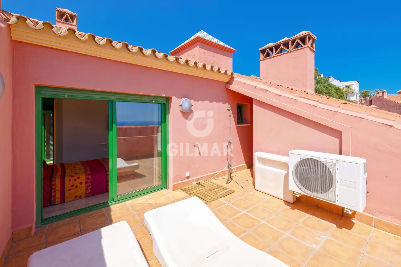 Vista exterior de Dúplex en venta en Fuengirola con Calefacción, Trastero y Piscina