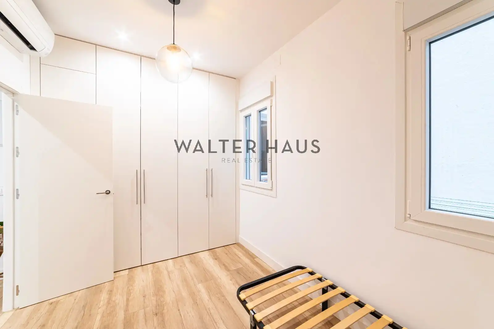 Flat for sale in Madrid  with Air Conditioner, Heating and Furnished