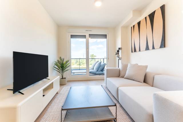 Piso en Alquiler en Calle Islas Caimán, 3 en El Olivar