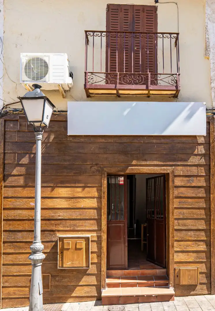 Vista exterior de Local en venda en Robledo de Chavela amb Aire condicionat, Calefacció i Alarma