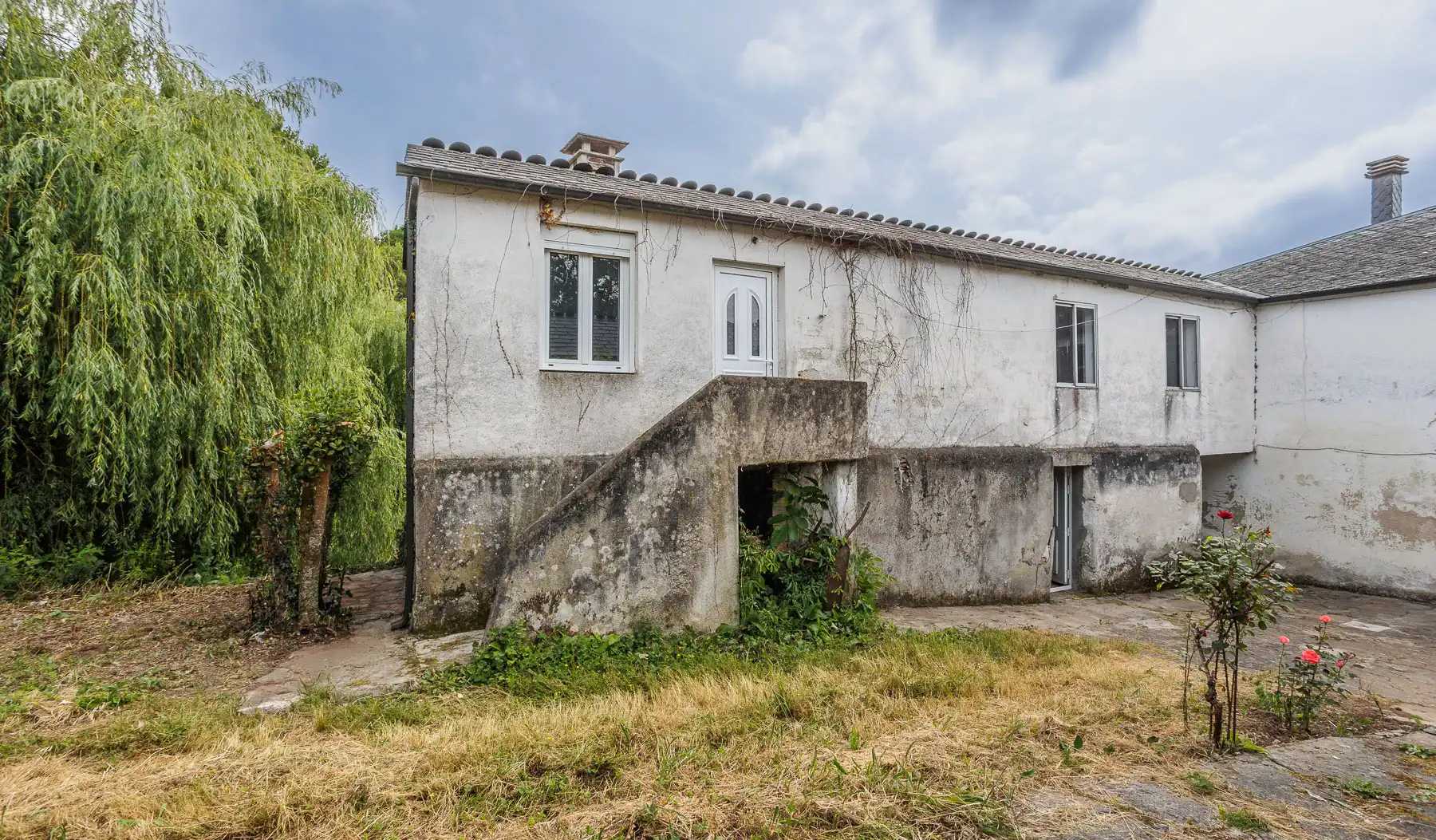 Außenansicht von Country house zum Verkauf in Lugo