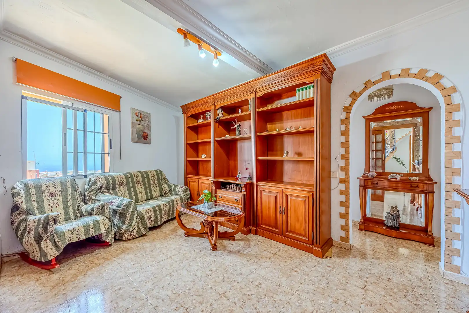 Sala d'estar de Casa o xalet en venda en Ingenio amb Aire condicionat, Terrassa i Traster