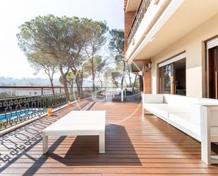 Terrassa de Casa o xalet en venda en Sant Cugat del Vallès amb Aire condicionat, Calefacció i Jardí privat