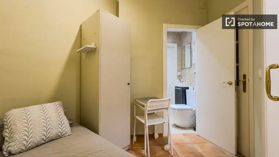 Habitación en La Nova Esquerra de l'Eixample