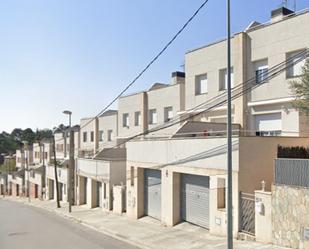 Vista exterior de Casa adosada en venda en Sentmenat amb Terrassa