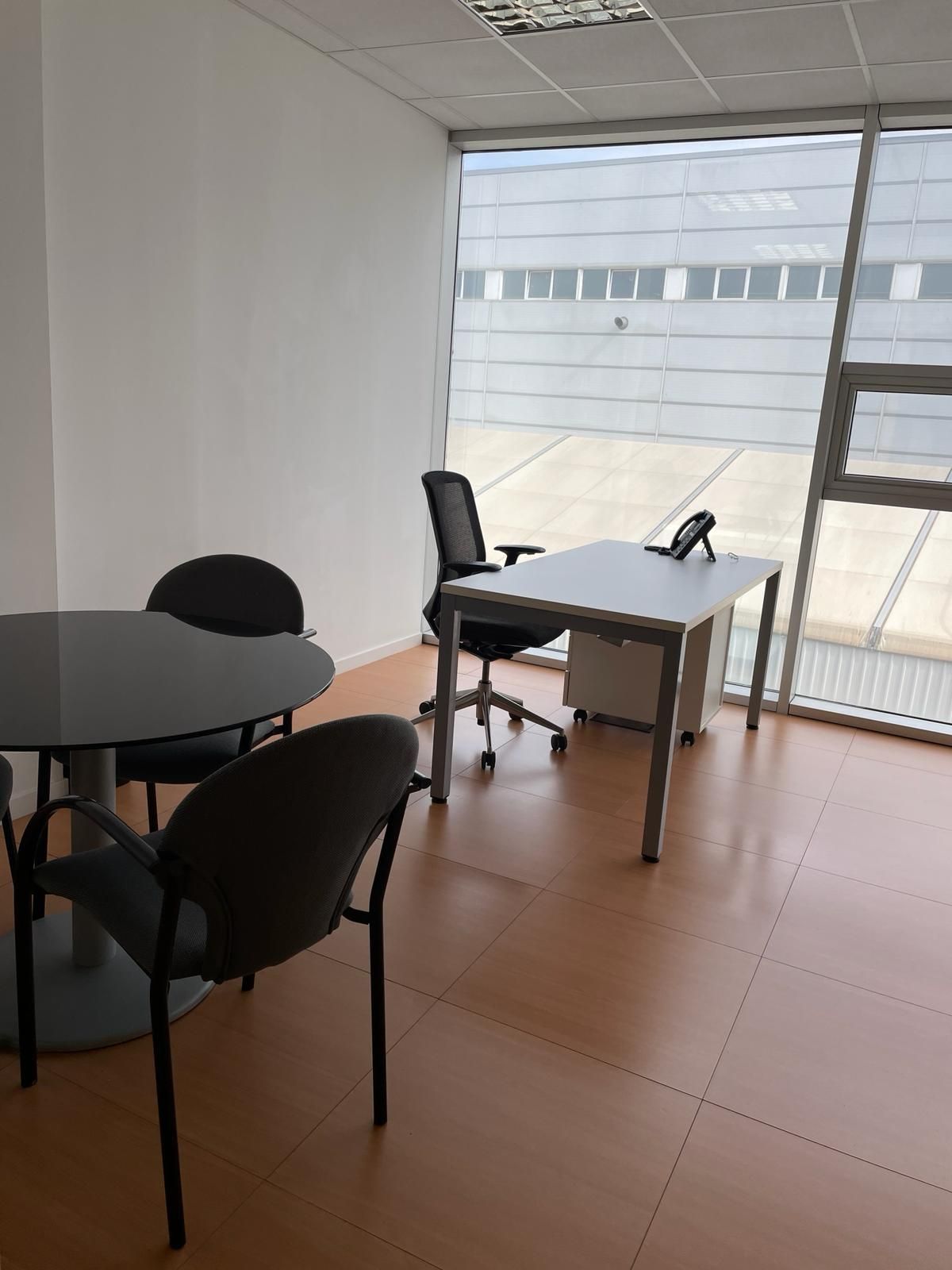 Office to rent in Rubí  with Air Conditioner, Furnished and Internet