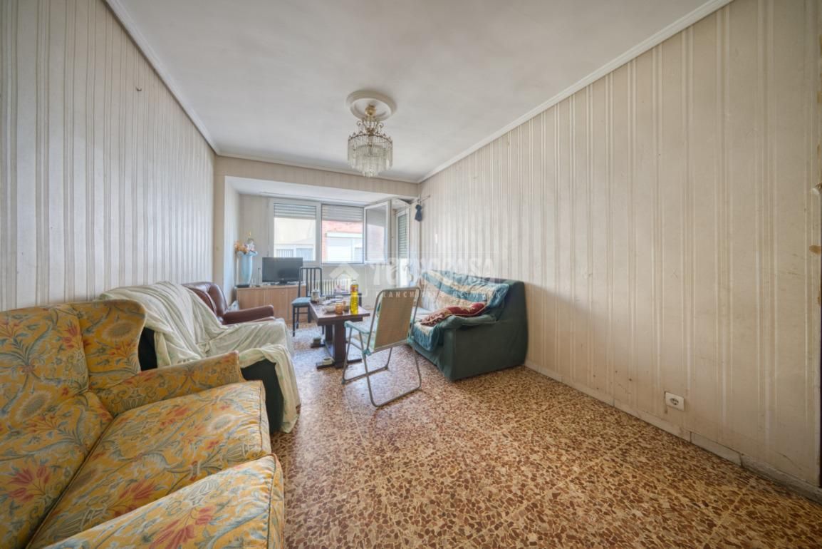 Living room of Flat for sale in Valladolid Capital  with Heating and Terrace