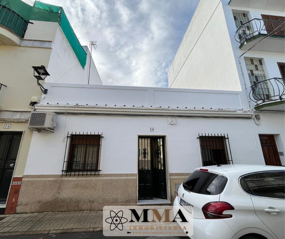 Exterior view of Single-family semi-detached for sale in Gibraleón  with Air Conditioner, Terrace and Storage room