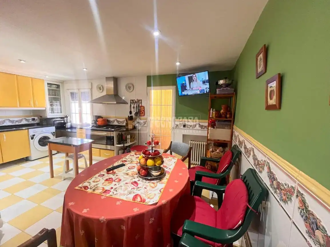 Cocina de Piso en venta en Navalcarnero con Calefacción, Parquet y Terraza