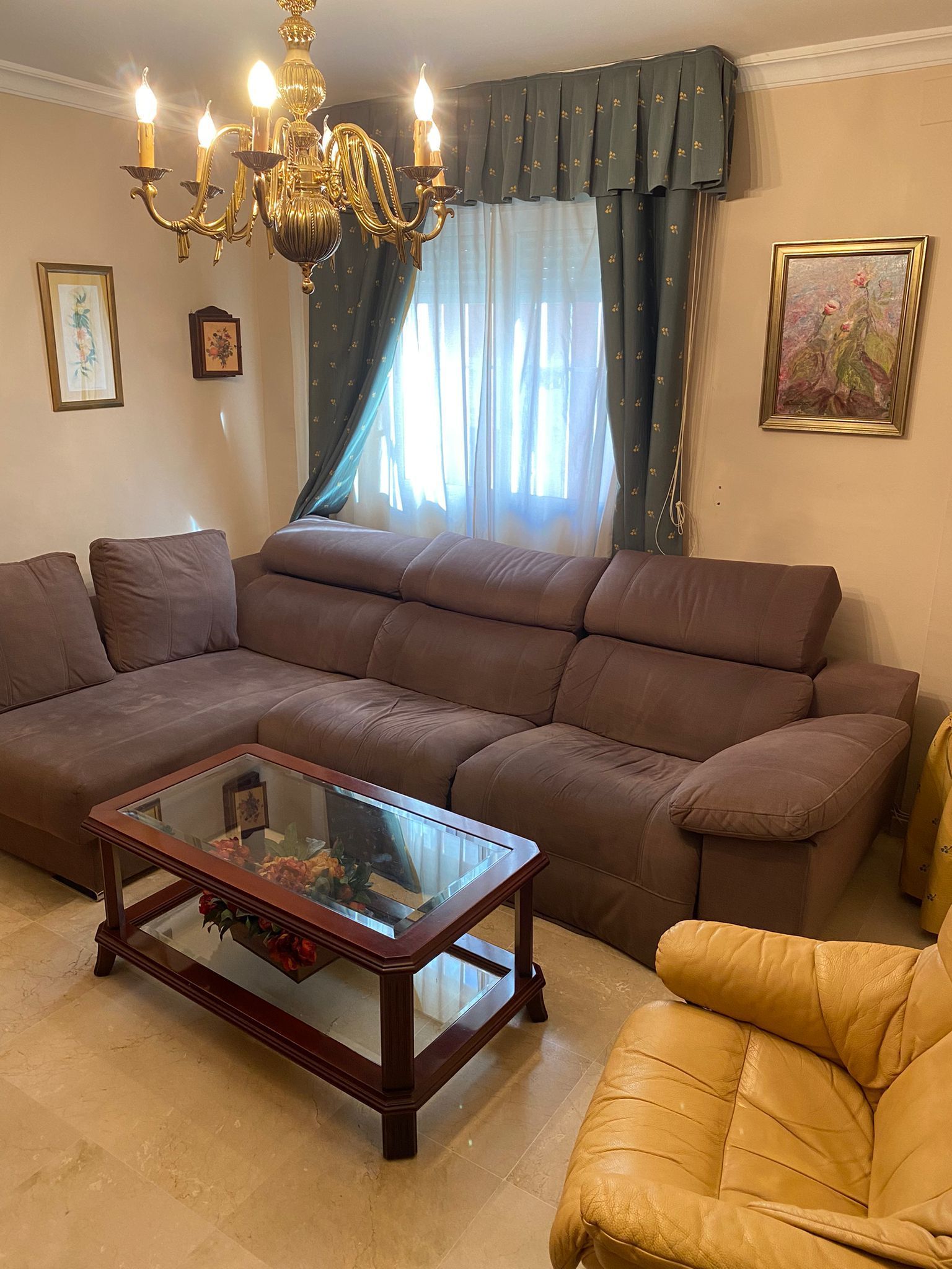 Living room of Flat for sale in  Sevilla Capital  with Air Conditioner, Heating and Oven