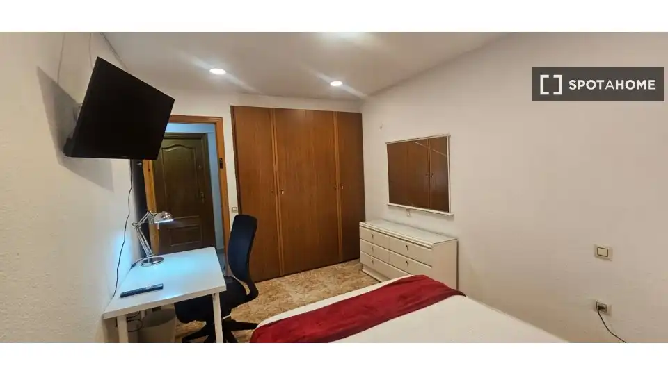 Bedroom of Flat for rent in Madrid  with Air Conditioner, Heating and Furnished