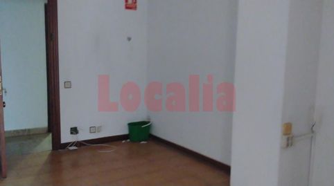 Amplio local con 145 m2, situado en la céntrica y concurrida calle San Fernando, en Santander.
El local se ubica en el primer pis, Bild 2