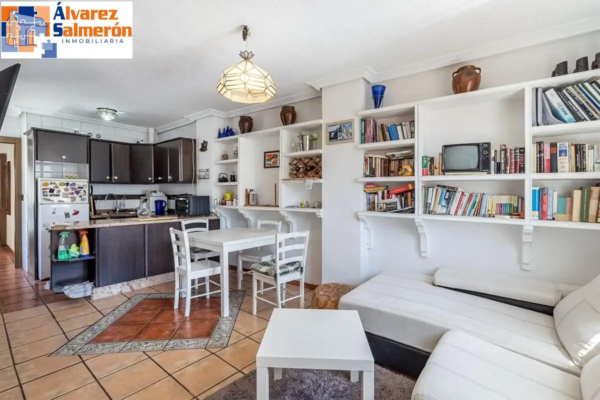 Cocina de Ático en venta en Granada con Terraza