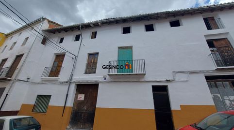 CASA PARA REFORMAR CON AMPLIA FACHADA