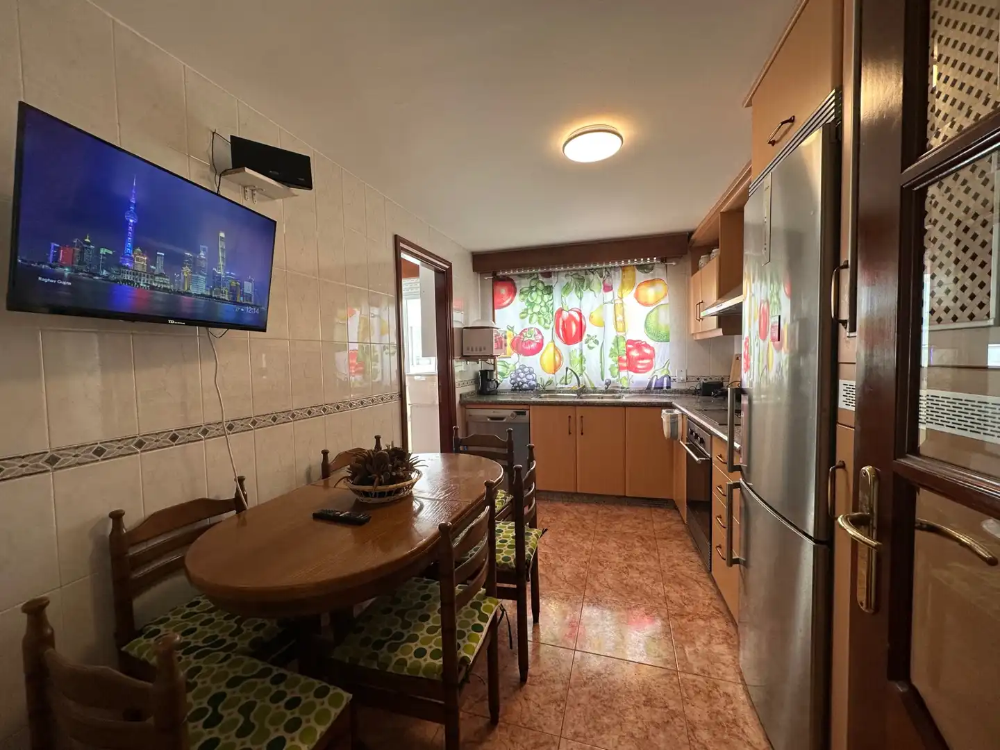 Kitchen of Flat for rent in Santiago de Compostela   with Heating, Furnished and Oven