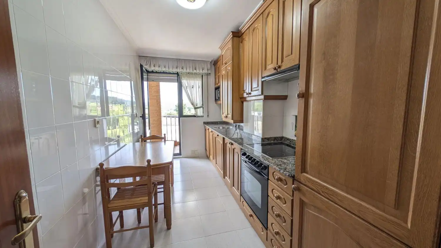 Cocina de Piso de alquiler en Piélagos con Calefacción, Terraza y Amueblado