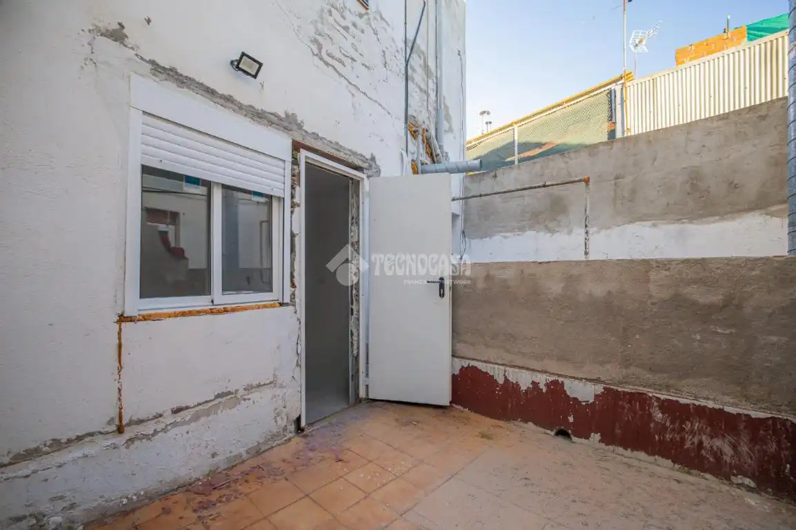 Außenansicht von Wohnung zum Verkauf in Terrassa mit Terrasse