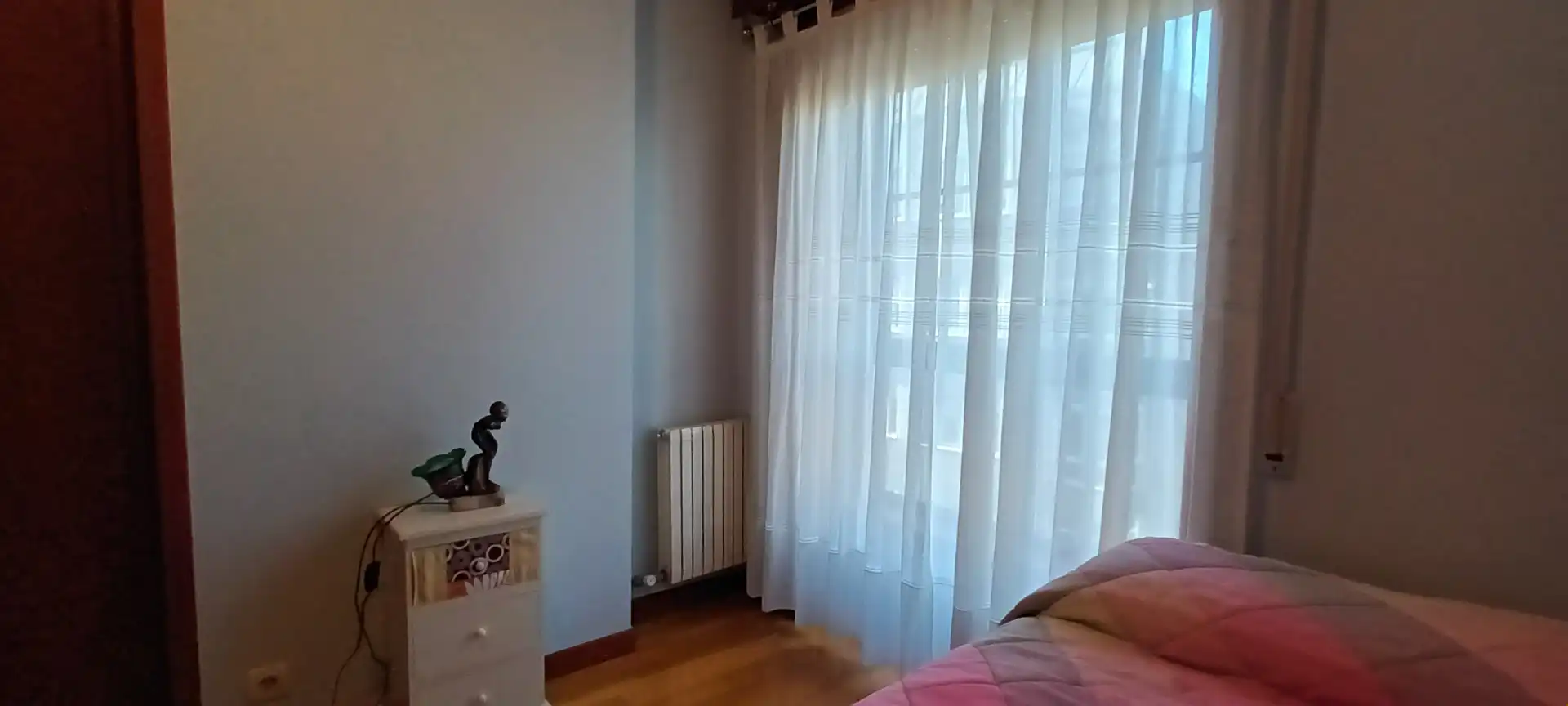Habitación de Piso de alquiler en Vigo  con Calefacción, Amueblado y Internet