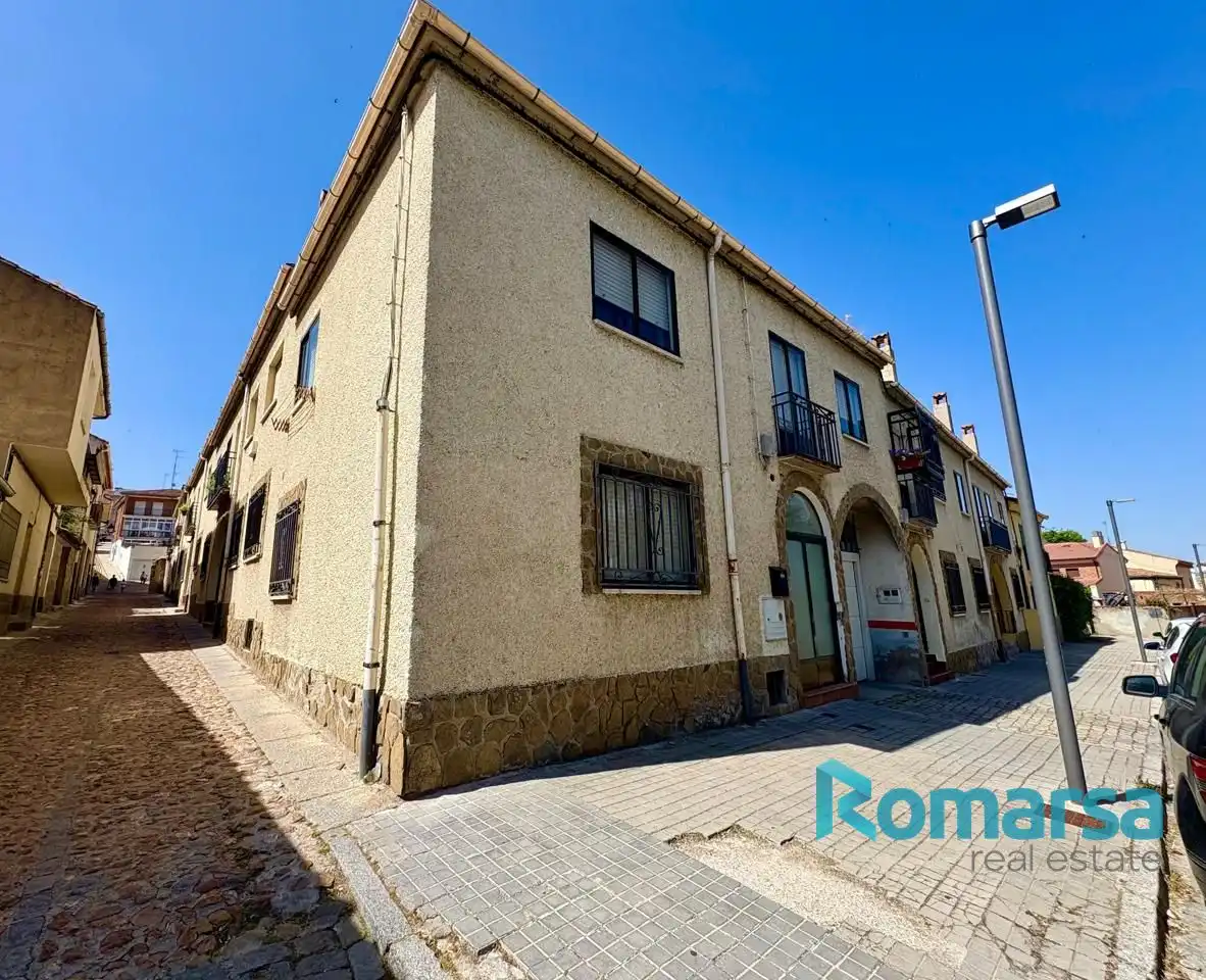 Vista exterior de Casa adosada en venta en Ávila con Calefacción, Terraza y Trastero