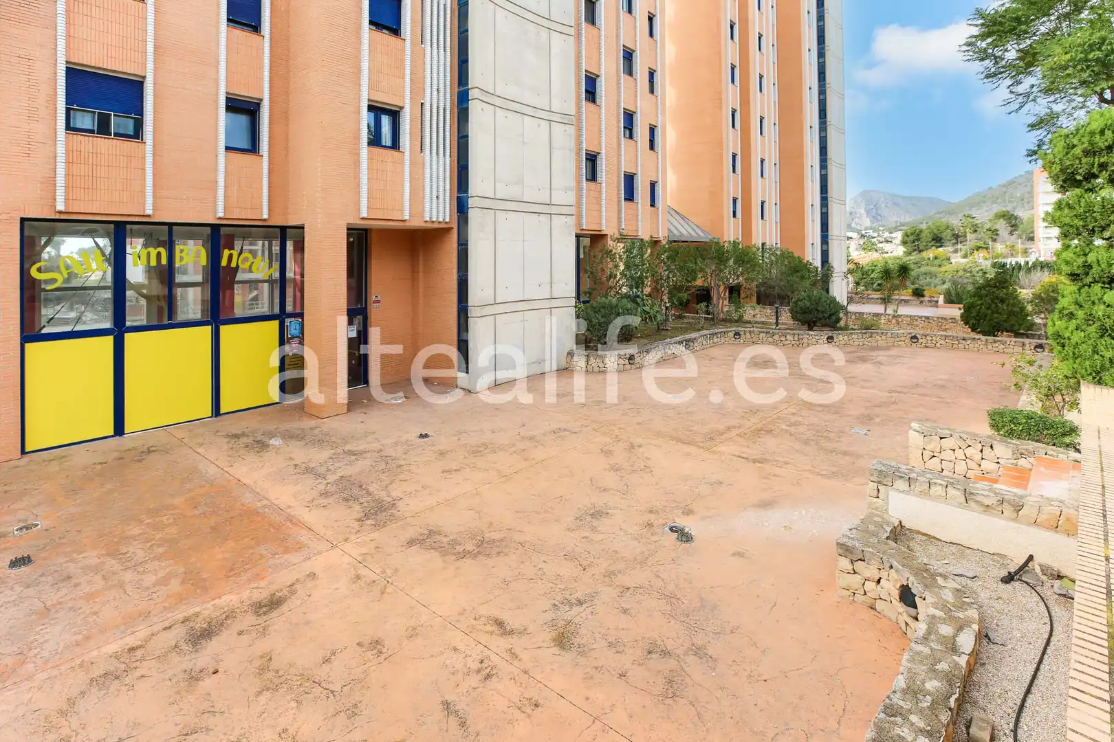 Vista exterior de Local en venda en Calpe / Calp amb Terrassa