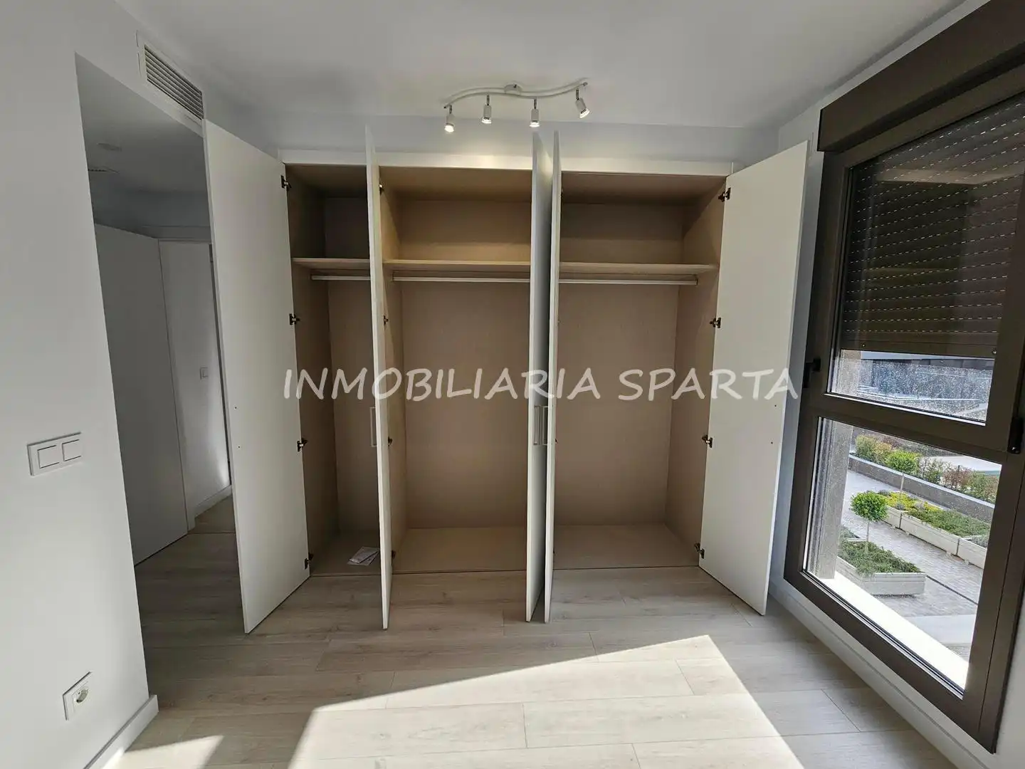 Bedroom of Flat for rent in Tomares  with Air Conditioner, Heating and Terrace