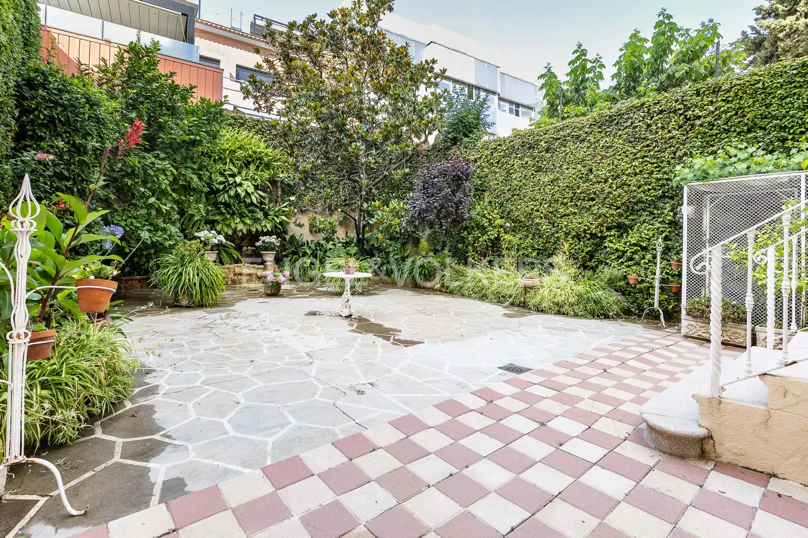 Jardí de Casa o xalet de lloguer en Badalona amb Aire condicionat, Calefacció i Jardí privat