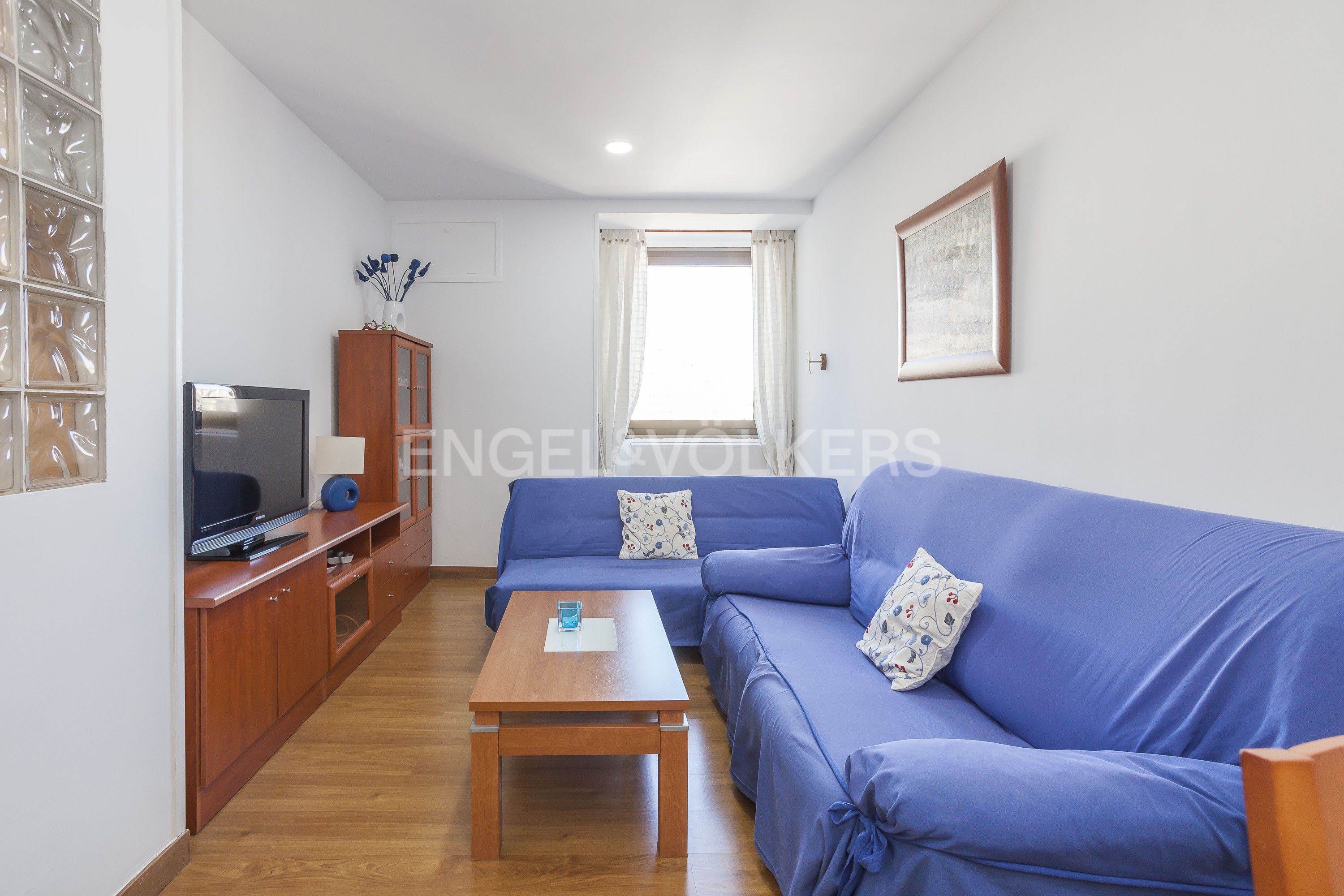 Sala d'estar de Apartament de lloguer en  Madrid Capital amb Aire condicionat, Calefacció i Moblat