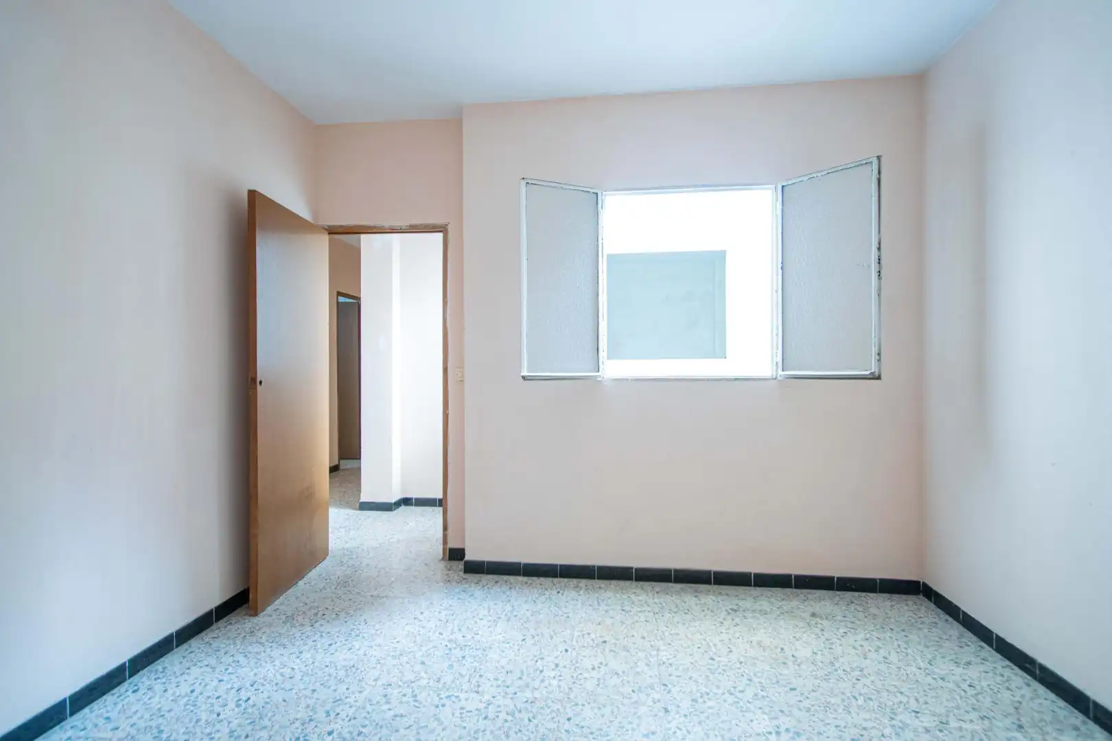 Casa adosada en venta en Sevilla con Aire acondicionado y Balcón