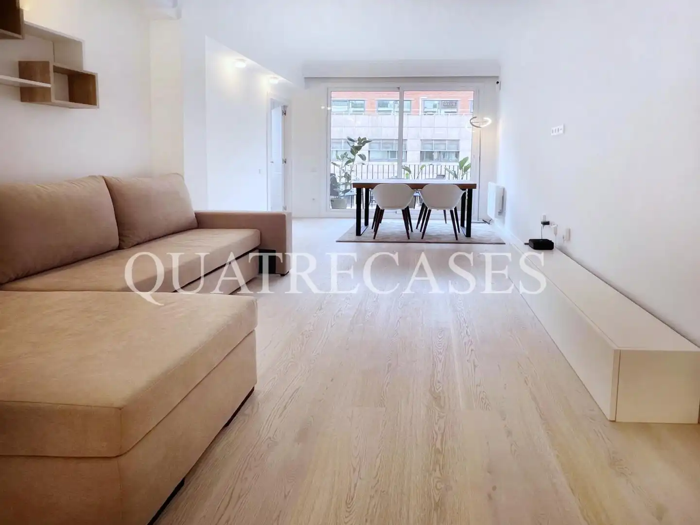 Piso con terraza en venta en Carrer del Rosselló, imagen 8