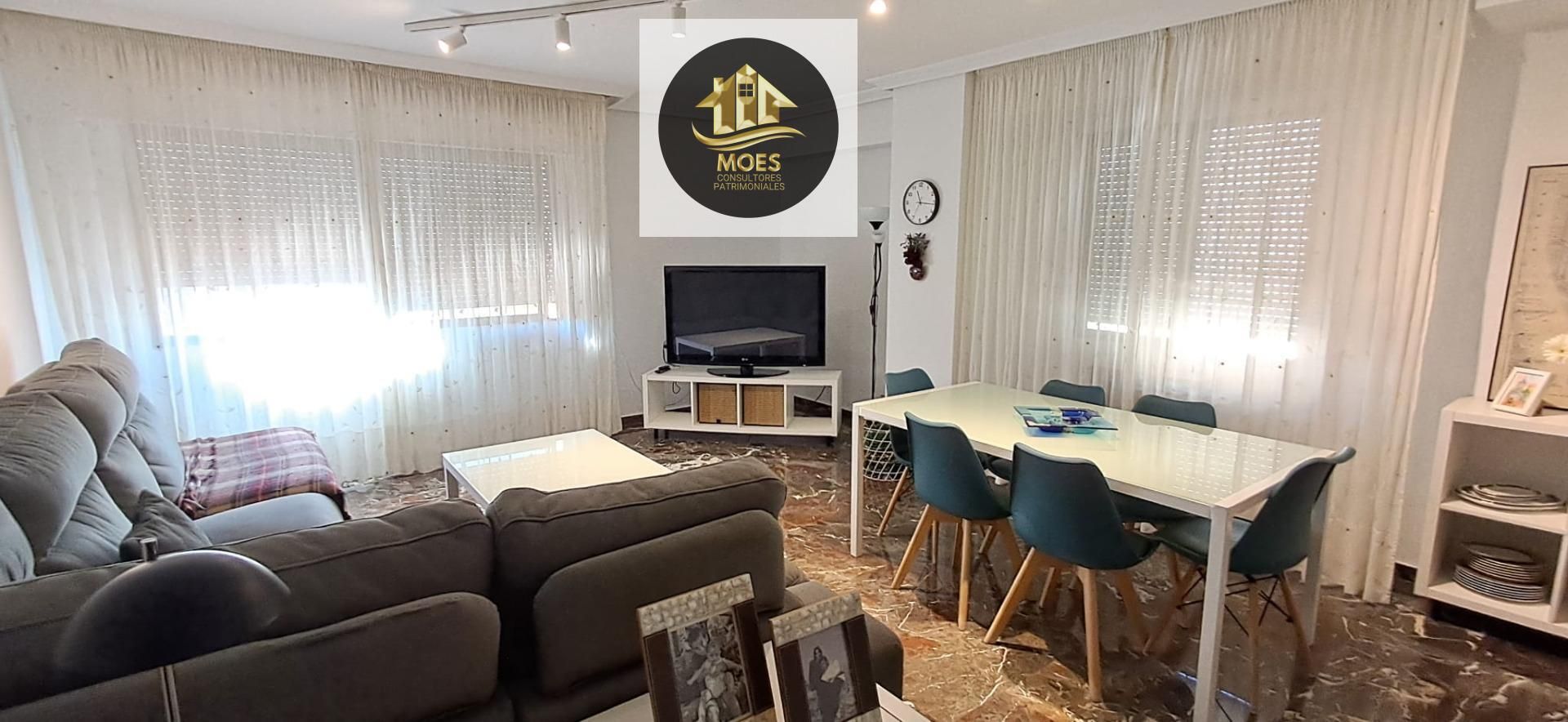 Sala d'estar de Pis en venda en  Jaén Capital amb Aire condicionat