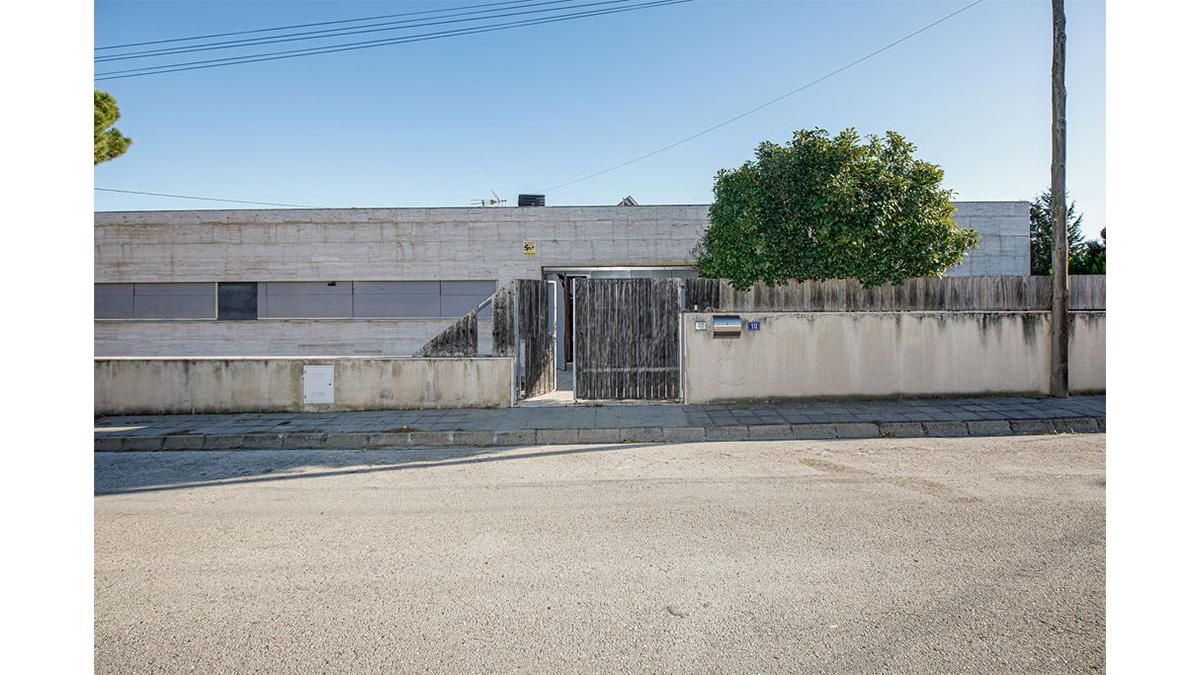 Vista exterior de Casa o xalet en venda en Llagostera amb Aire condicionat, Terrassa i Moblat