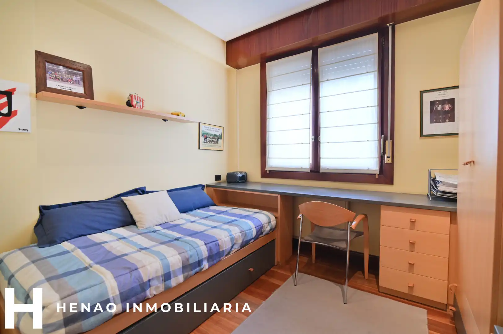 Bedroom of Flat for sale in Bilbao   with Heating, Parquet flooring and Terrace