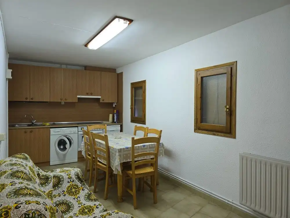 Cocina de Casa o chalet en venta en Jasa con Jardín privado