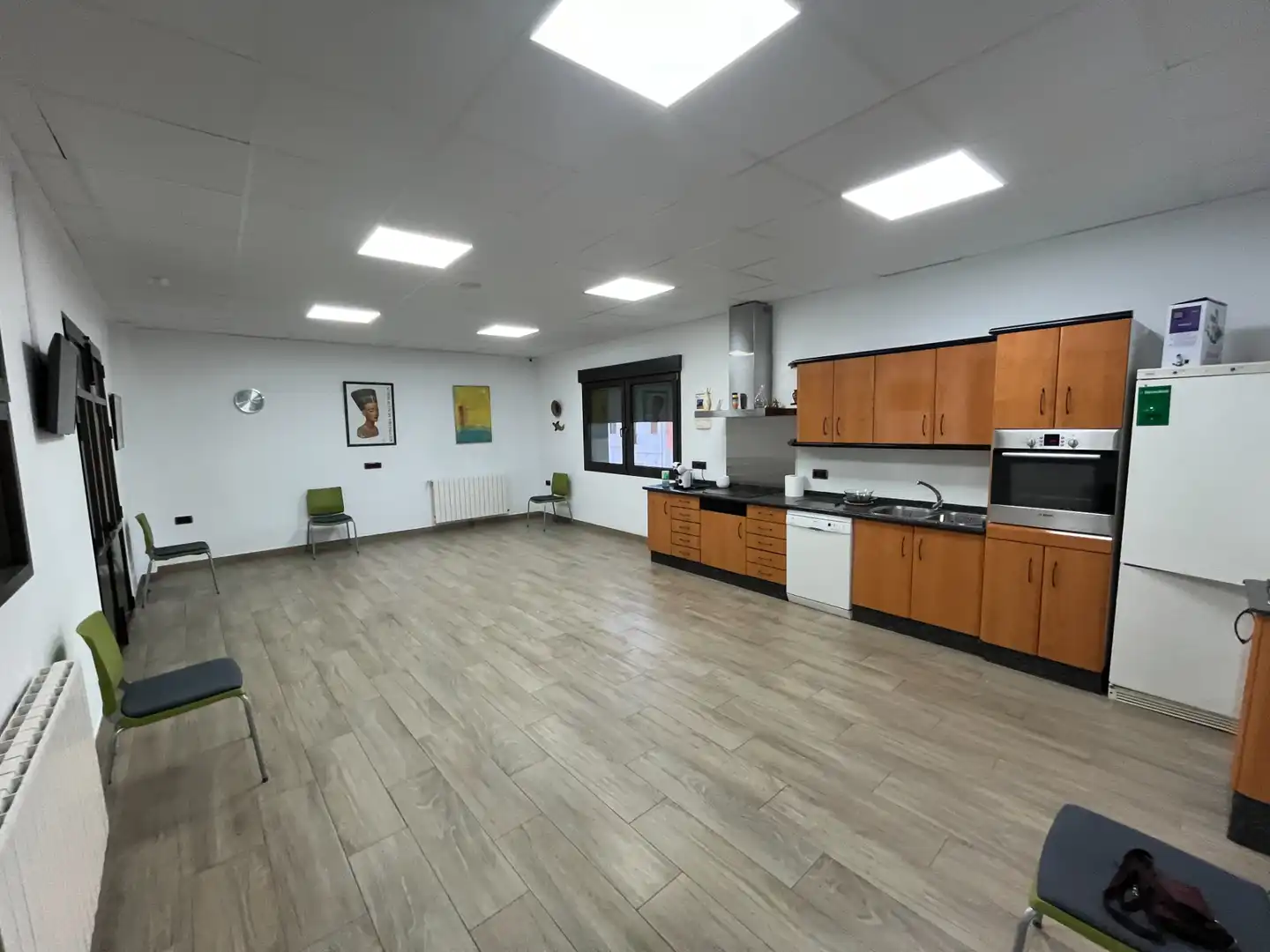 Cocina de Nave industrial en venta en Villanueva de la Jara con Calefacción y Alarma