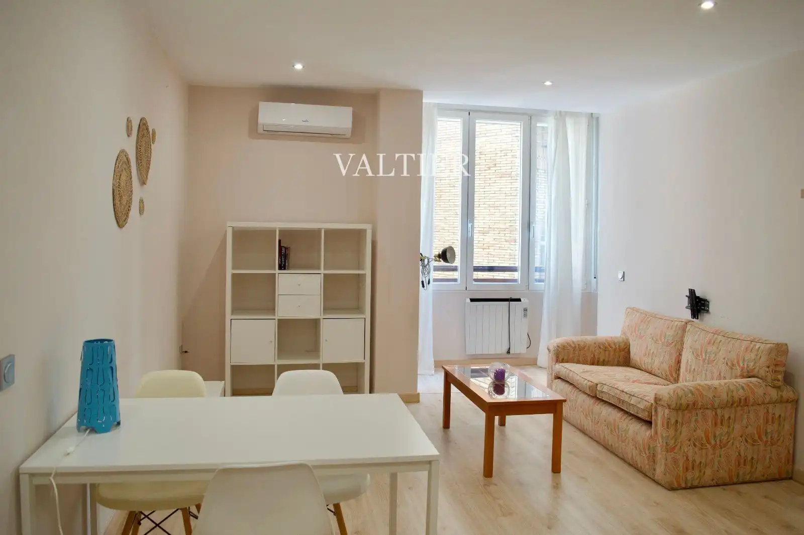Sala de estar de Piso de alquiler en Madrid con Aire acondicionado, Calefacción y Amueblado