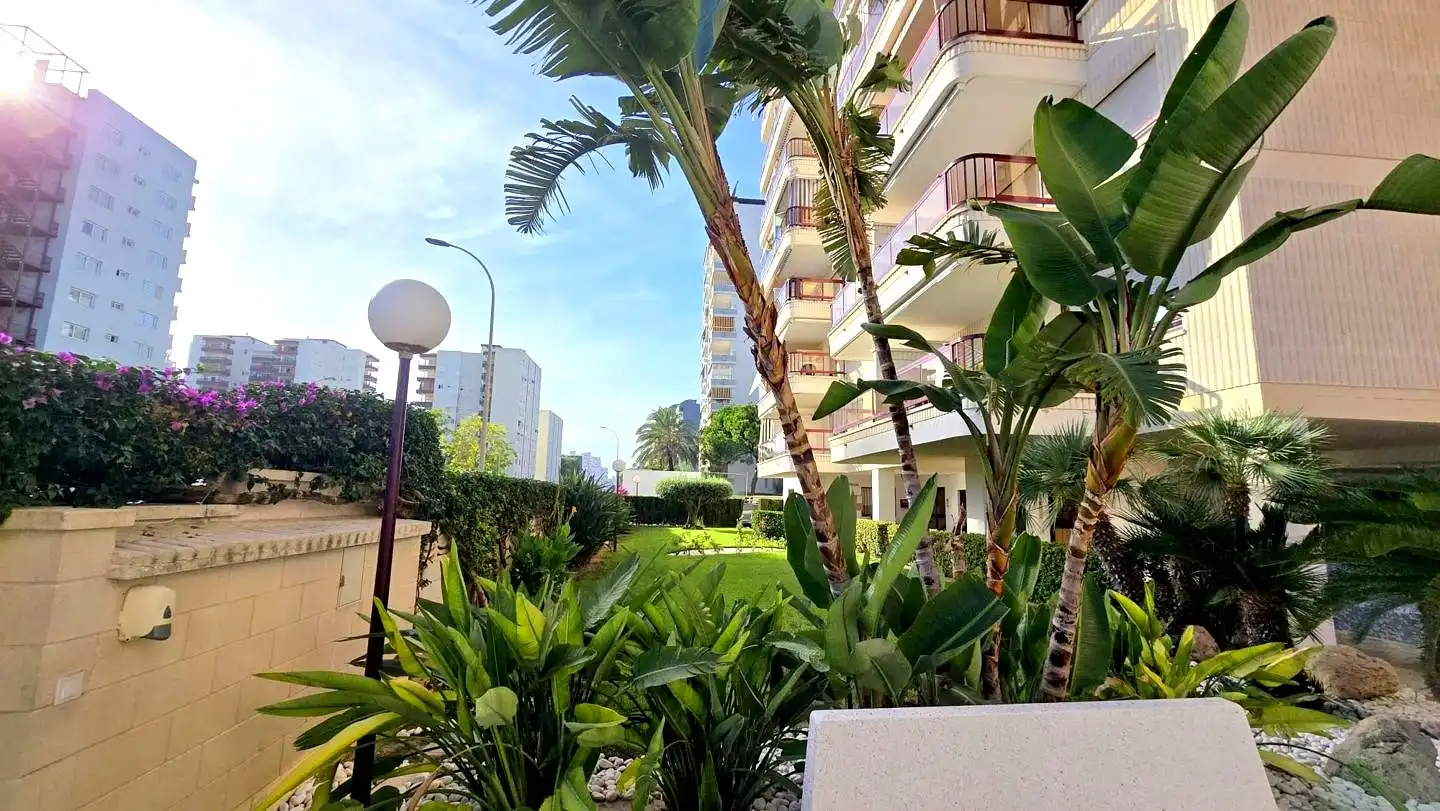 Außenansicht von Wohnung zum Verkauf in Gandia mit Klimaanlage, Terrasse und Möbliert