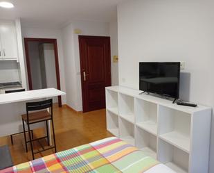 Bedroom of Study to rent in Santiago de Compostela   with Balcony