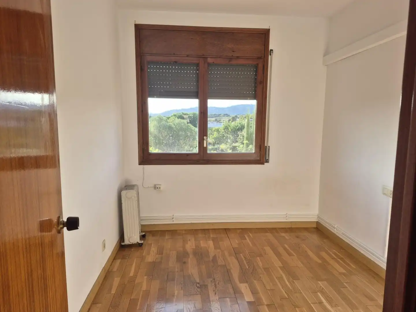 Schlafzimmer von Einfamilien-Reihenhaus zum Verkauf in Palafolls, Barcelona