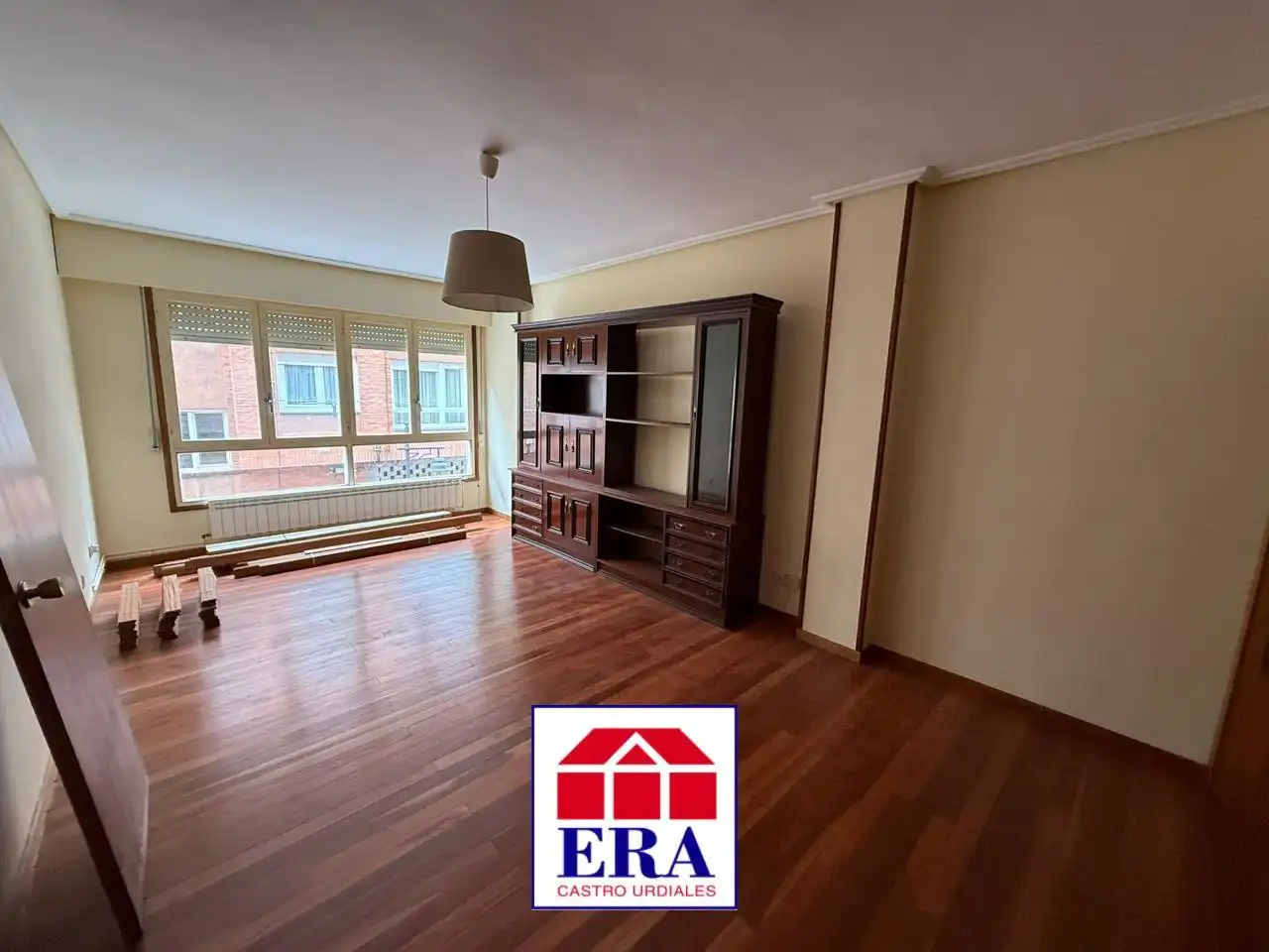 Exterior view of Flat for sale in Castro-Urdiales  with Heating, Storage room and Balcony