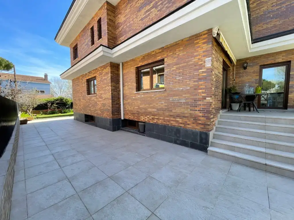 Exterior view of Detached homes for sale in Las Rozas de Madrid  with Private garden, Terrace and Storage room