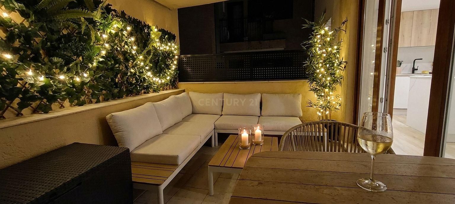 Terrace of Flat to rent in  Madrid Capital  with Air Conditioner, Oven and Washing machine