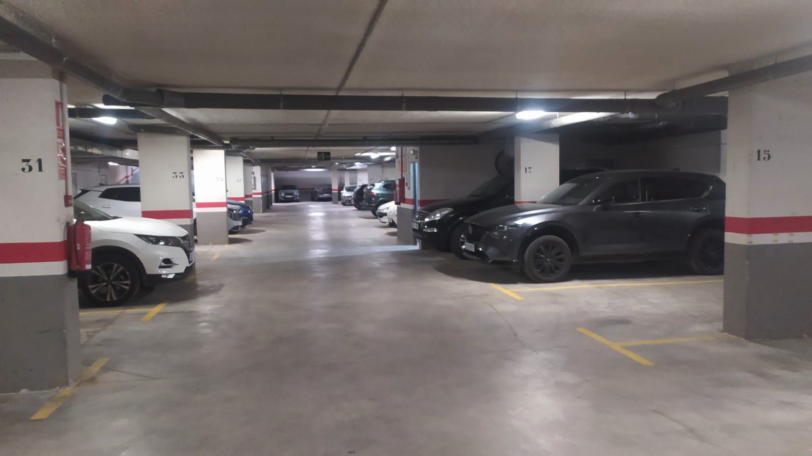 Aparcament de Pis en venda en Catarroja amb Aire condicionat i Moblat