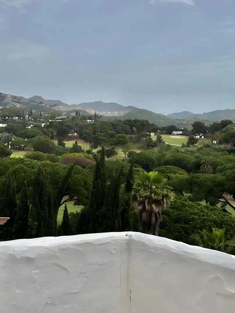 Außenansicht von Dachboden zum Verkauf in Marbella mit Klimaanlage, Terrasse und Schwimmbad