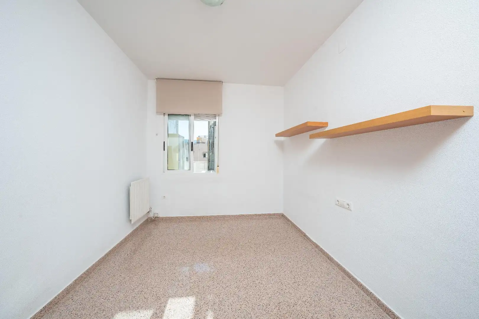 Habitación de Ático en venta en Alicante / Alacant con Calefacción, Jardín privado y Terraza