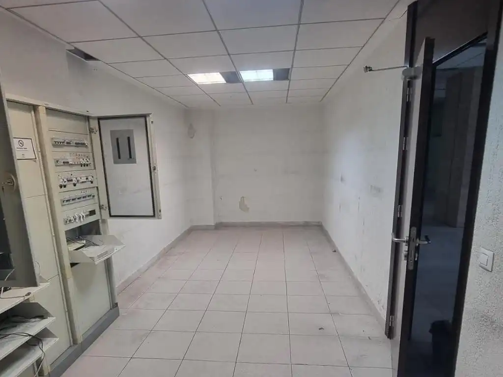 Gewerbefläche zum Verkauf in Calle Cardenal Ilundain 5, imagen 8