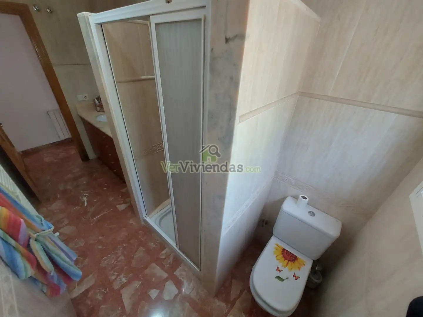 Bany de Casa o xalet en venda en Vallirana amb Calefacció, Jardí privat i Terrassa